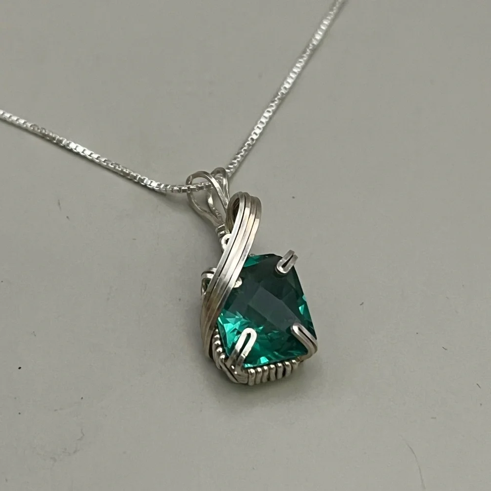 Sterling Silver Green Flourite Gemstone Necklace Classic Jewelry - Picture 1 of 4